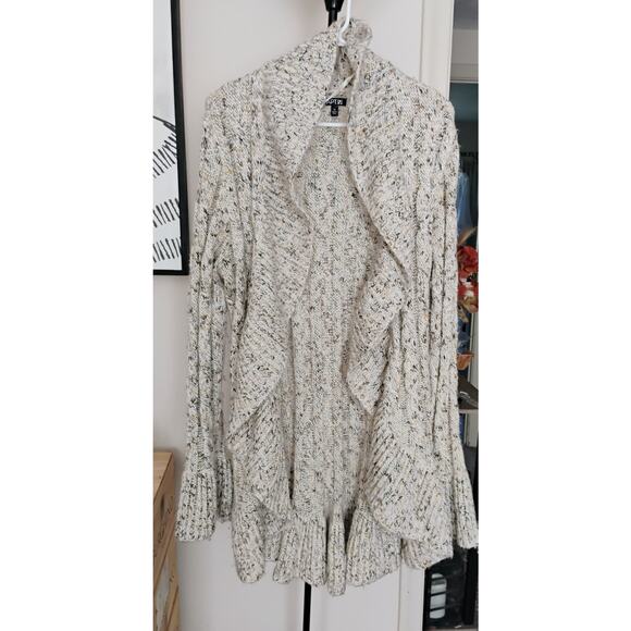 Apt. 9 XL Long Beige Cardigan Sweater. Ruffles. Bell Sleeve. Hippie. Boho. - Picture 13 of 16